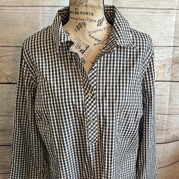 Talbots Casual Button Down Shirt Metallic Threads Long Sleeves Size 14 No Iron - Picture 2 of 8